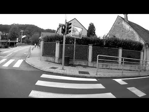 Samobor - Straznička ulica i Osnovna škola Samobor (bnw)