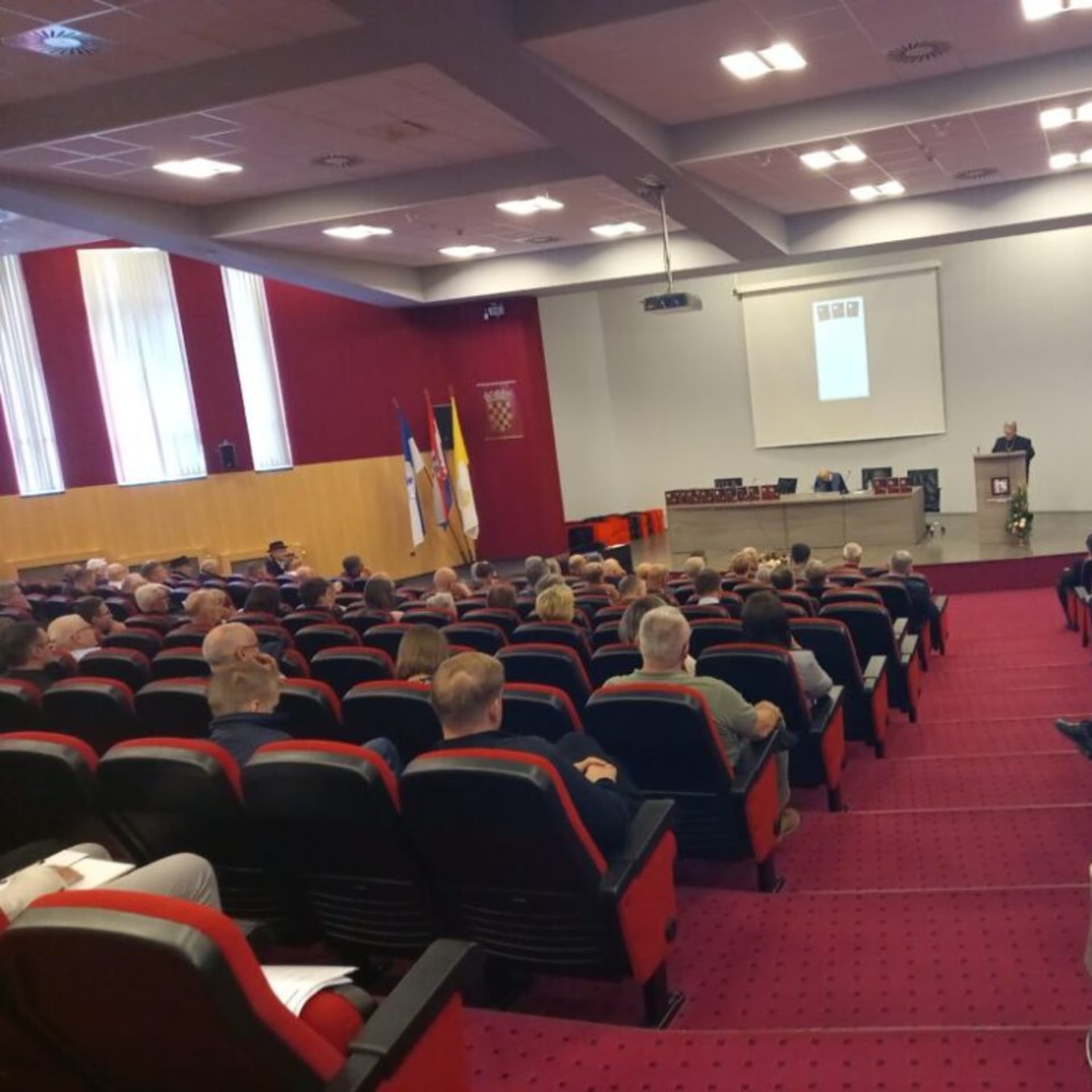 "Mi smo danas u globalnoj epidemiji usamljenosti, pretilosti i narcizma" (Život škole, 19.09.2024.)
