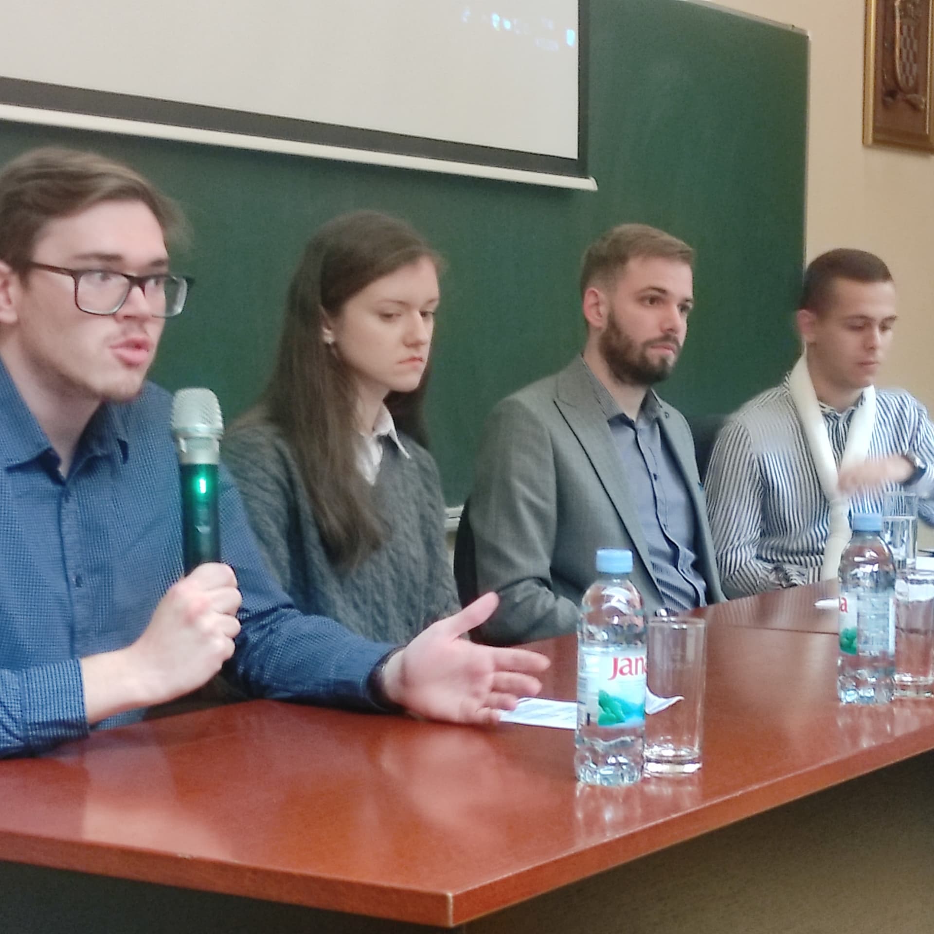 Studenti o eutanaziji (Život škole, 05.12.2024.)
